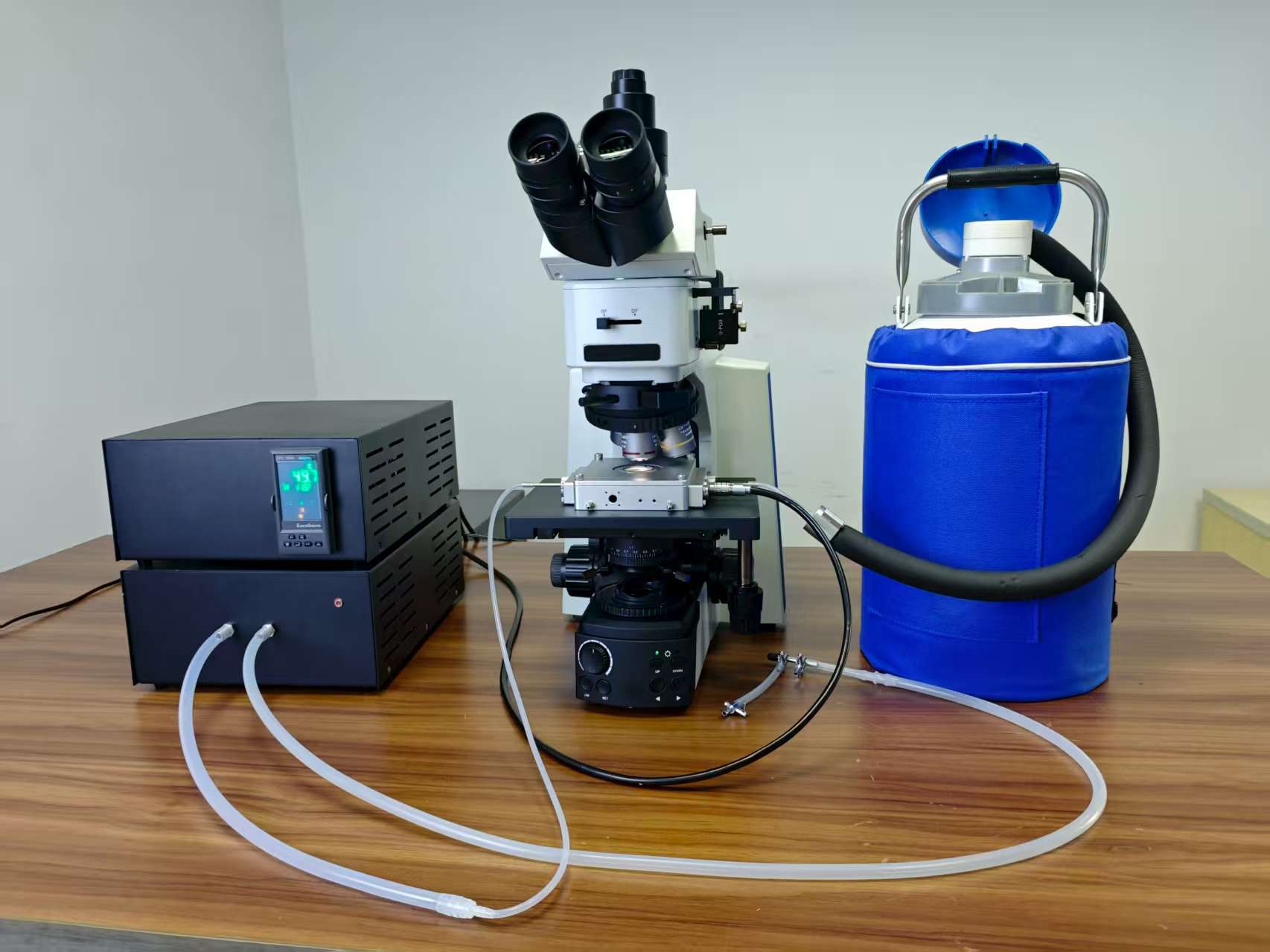 热台偏光显微镜-沥青中间相形成过程的原位观察与分析