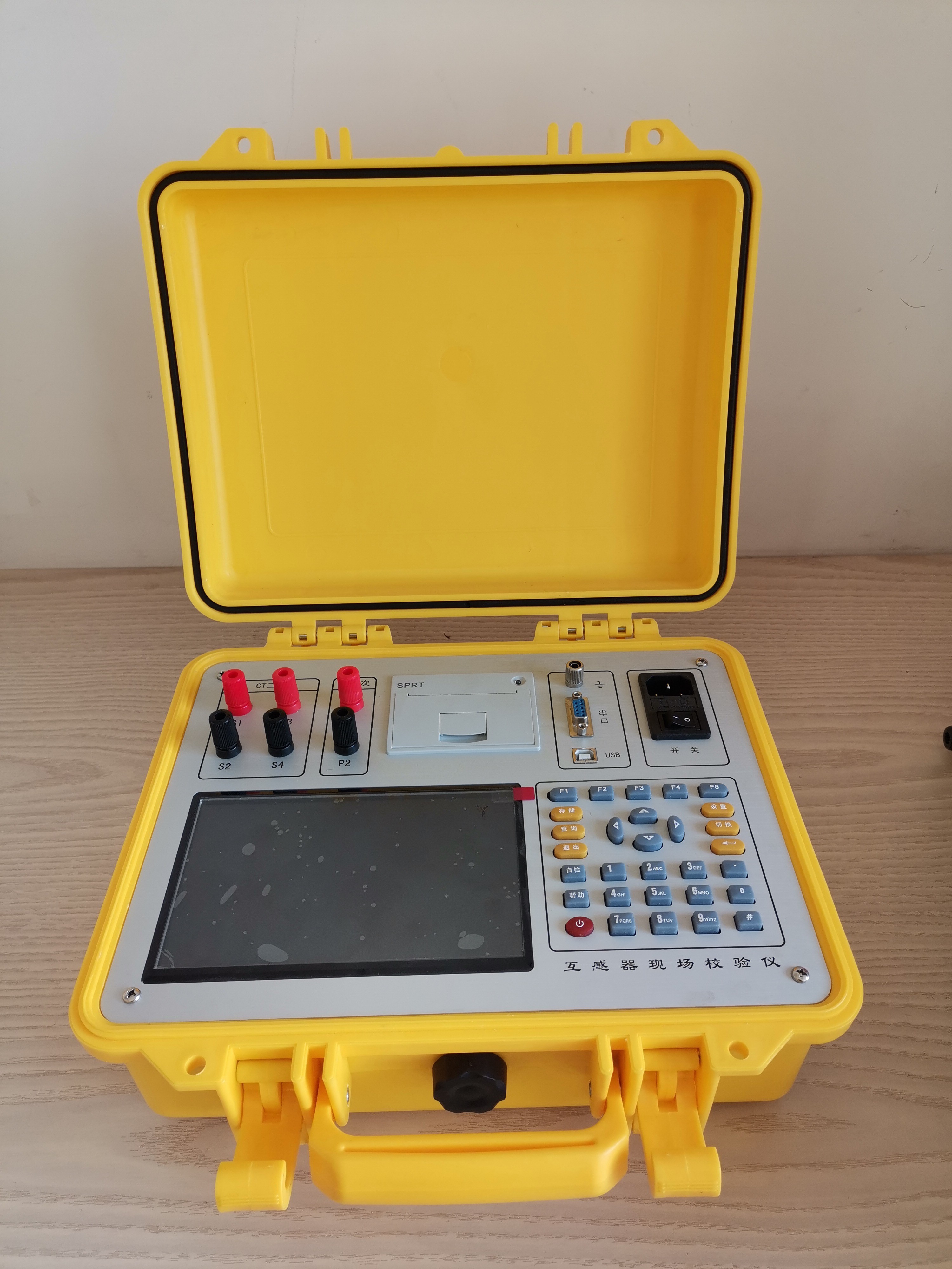 电流互感器校验仪.jpg LYFAS-3600互感器现场校验装置