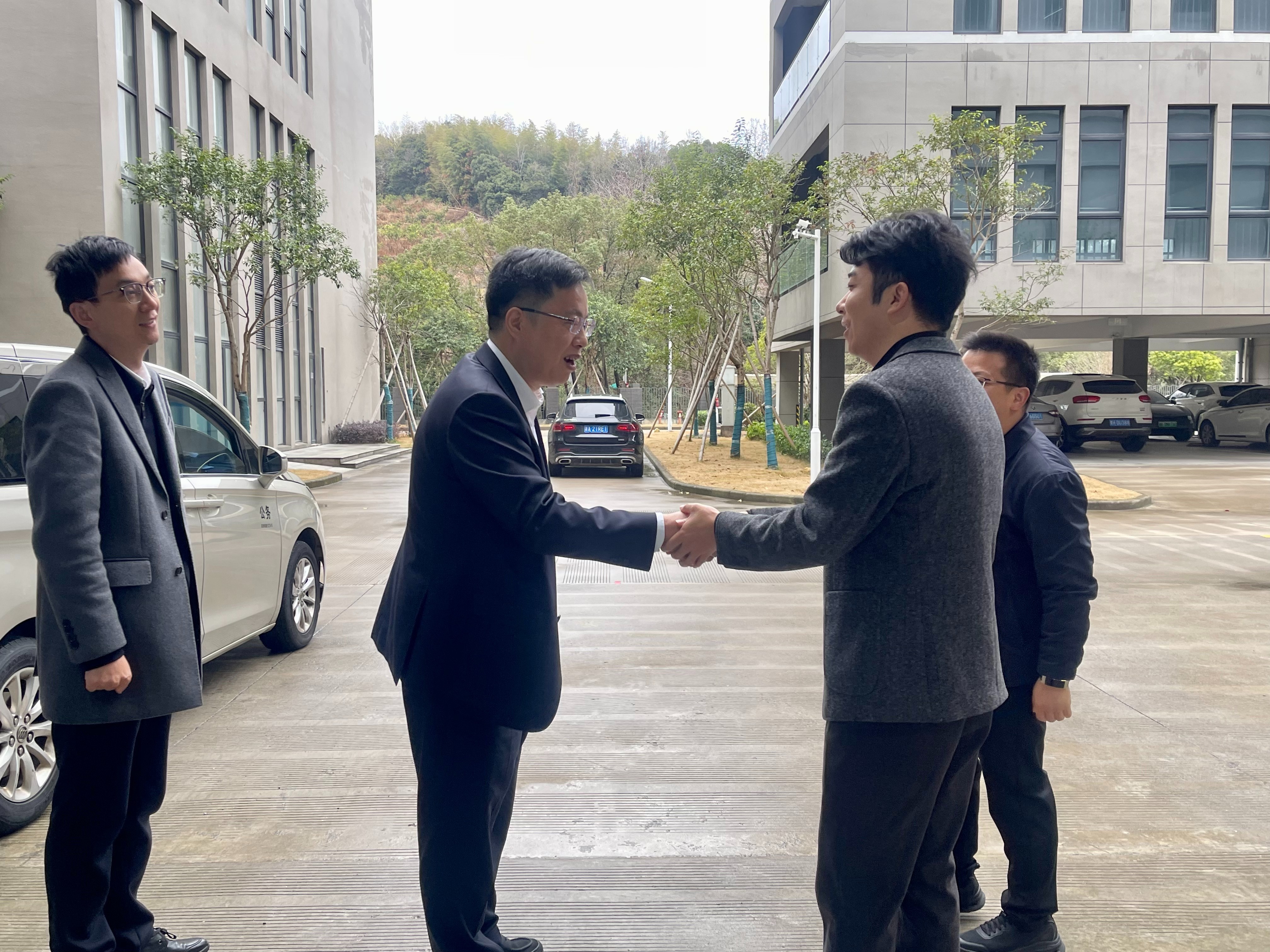 鼓干劲 启新程丨象山县周峰副县长一行莅临我司走访慰问