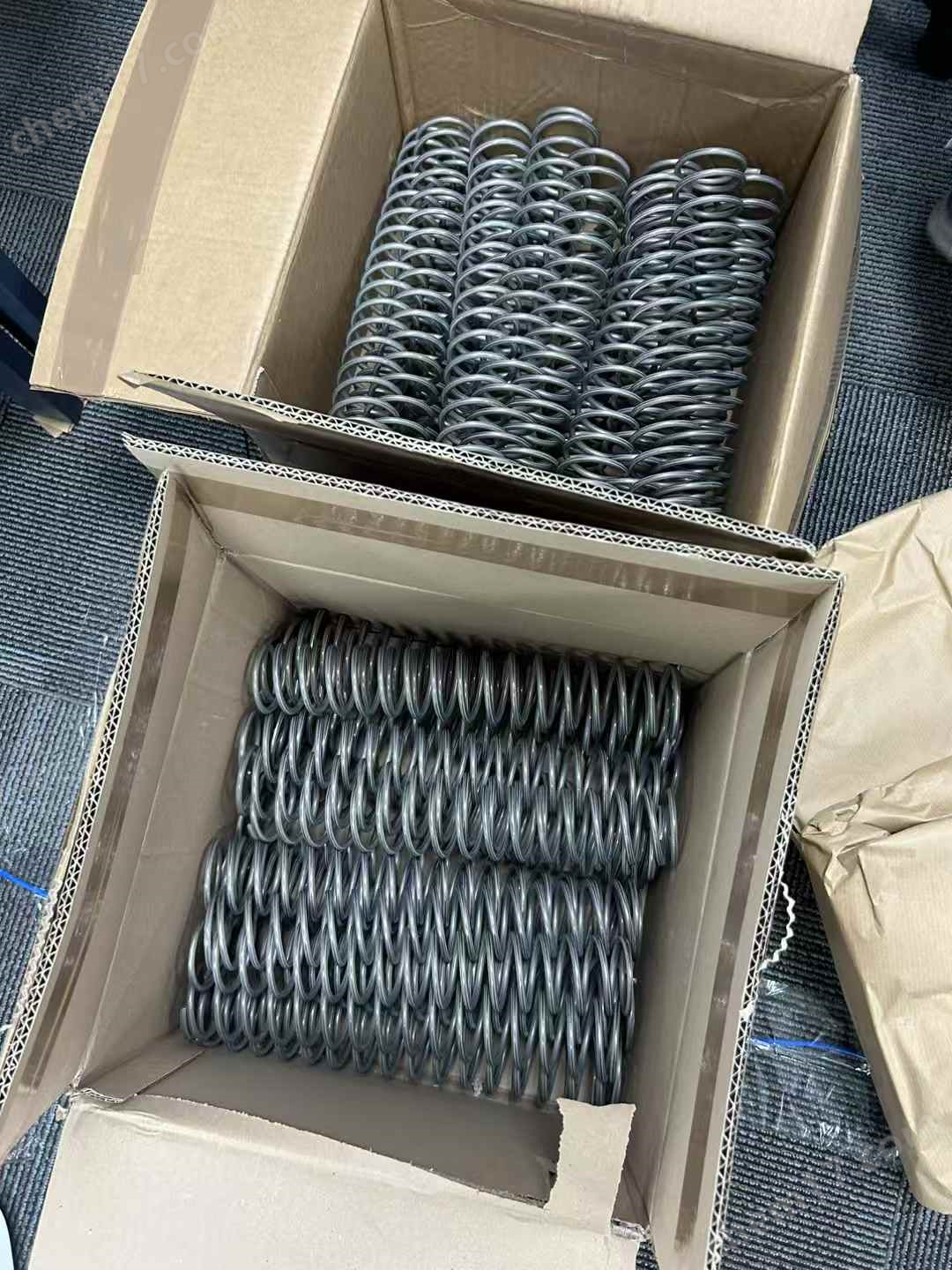 ce76ae04f07b30437e17f9e5c3b8becc.jpg gutekunst 彈簧